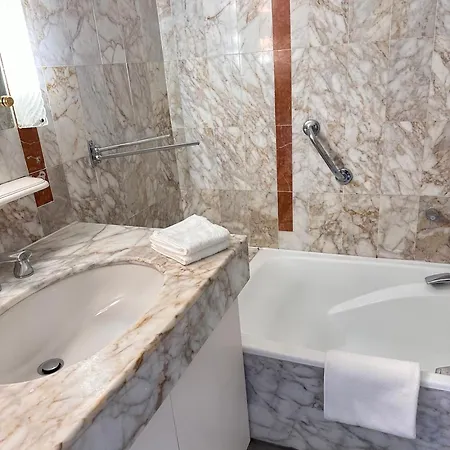 Apartment 2p Between Croisette Beaches And Antibes Street *